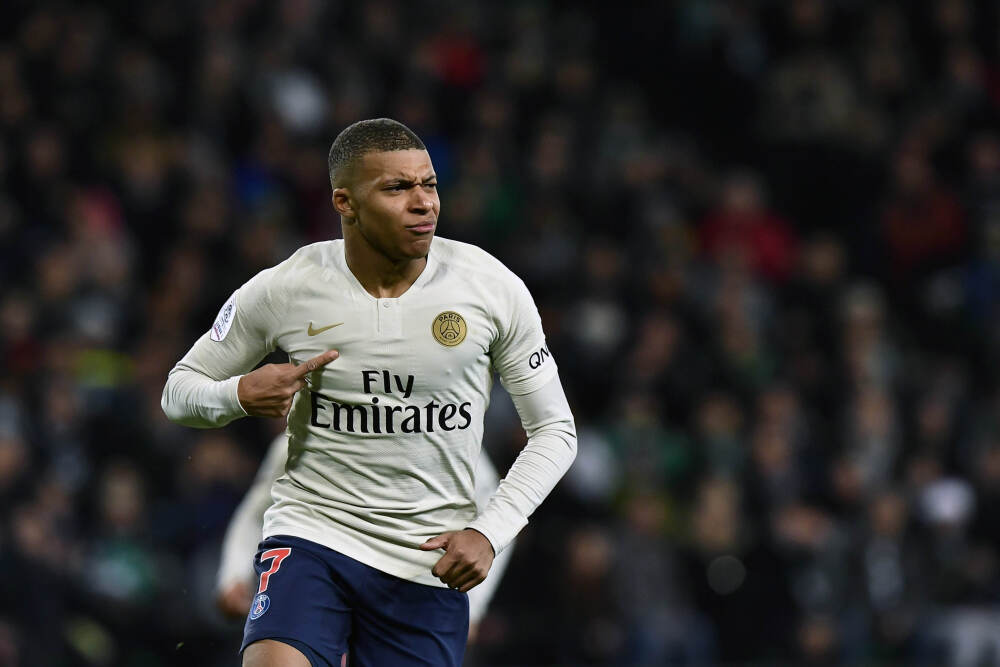 加强网络空间法治建设 依法更好保障网络安全